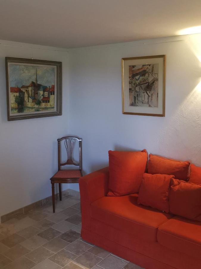 Le Nid Des Arts Bed & Breakfast Tourrettes Dış mekan fotoğraf